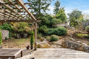 1569 PEMBROKE St — listing photo 35 of 54