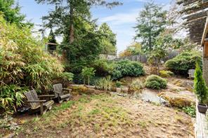 1569 PEMBROKE St — listing photo 40 of 54