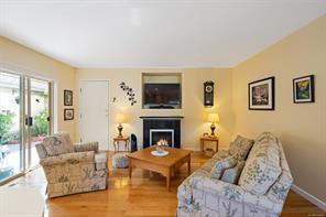 3-4701 Lochside Dr — listing photo 15 of 49