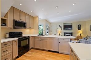 3-4701 Lochside Dr — listing photo 21 of 49