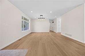 2780 Burde St — listing photo 30 of 64