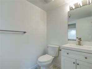 205-75 Gorge Rd — listing photo 21 of 26