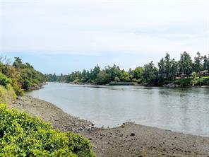 205-75 Gorge Rd — listing photo 26 of 26