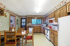 651 Gorge Harbour — listing photo 17 of 50