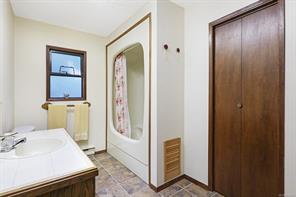 651 Gorge Harbour — listing photo 24 of 50