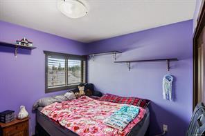 2735 Rydal Ave — listing photo 16 of 47