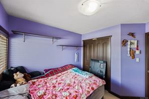 2735 Rydal Ave — listing photo 17 of 47