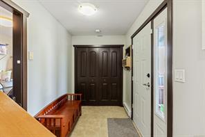 2735 Rydal Ave — listing photo 21 of 47