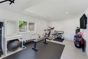 1050 Deal St — listing photo 21 of 49