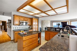 3665 Glen Oaks Dr — listing photo 14 of 62