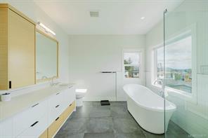2399 Azurite Cres — listing photo 15 of 40