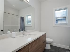 2399 Azurite Cres — listing photo 21 of 40