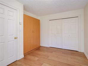 1040 Alston St — listing photo 19 of 33