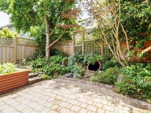 1040 Alston St — listing photo 29 of 33