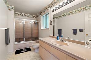 4802 Amblewood Dr — listing photo 23 of 33