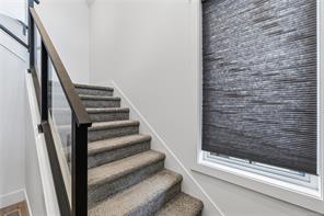 230 Golden Oaks Cres — listing photo 21 of 38