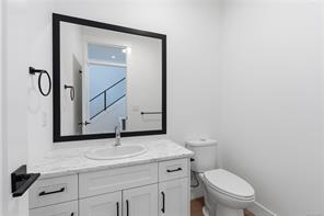230 Golden Oaks Cres — listing photo 27 of 38