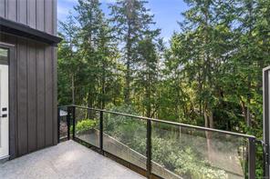 230 Golden Oaks Cres — listing photo 31 of 38