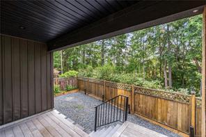 230 Golden Oaks Cres — listing photo 34 of 38