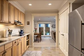 1046 Davie St — listing photo 30 of 42