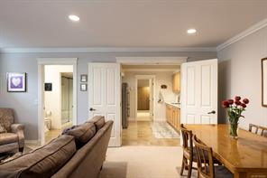 1046 Davie St — listing photo 32 of 42