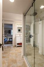 1046 Davie St — listing photo 35 of 42