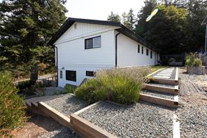 923 Walfred Rd — listing photo 23 of 58