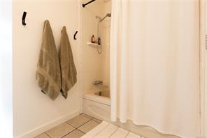 923 Walfred Rd — listing photo 32 of 58