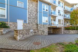 112-3915 Carey Rd — listing photo 24 of 27