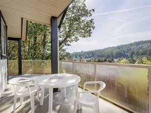 424 Nursery Hill Dr — listing photo 23 of 35