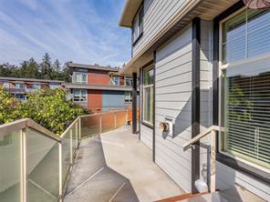 424 Nursery Hill Dr — listing photo 24 of 35