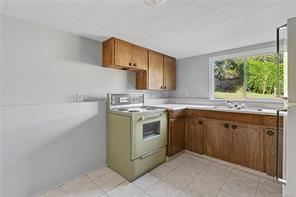 244 Regina Ave — listing photo 26 of 45