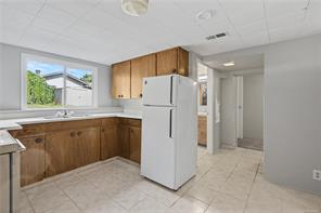 244 Regina Ave — listing photo 27 of 45