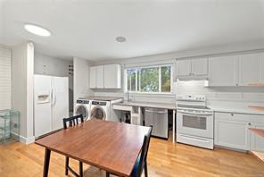 3146 Robin Hood Dr — listing photo 37 of 55