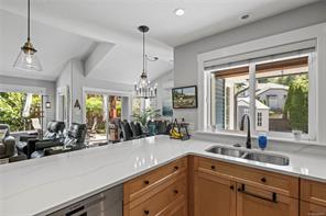 536 Cook St — listing photo 19 of 58