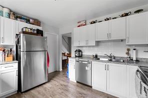 1725 Ashdale Pl — listing photo 16 of 54