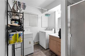 1725 Ashdale Pl — listing photo 17 of 54