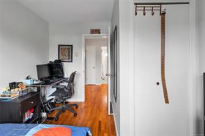 1725 Ashdale Pl — listing photo 23 of 54