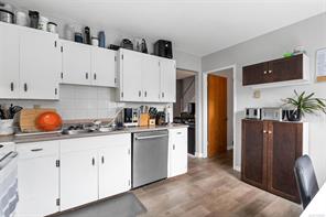 1725 Ashdale Pl — listing photo 38 of 54