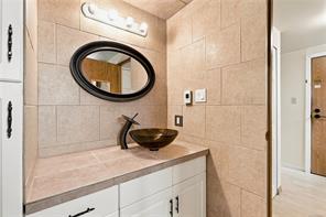 202-3295 Island Hwy — listing photo 23 of 37