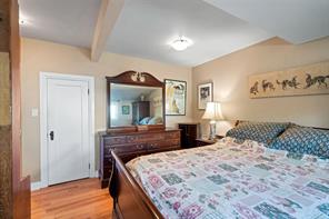 4077 Balsam Dr — listing photo 17 of 35