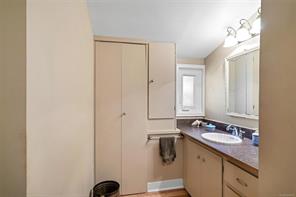 4077 Balsam Dr — listing photo 19 of 35