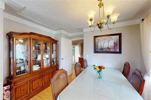1382 McKenzie Ave — listing photo 18 of 57