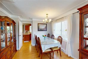 1382 McKenzie Ave — listing photo 19 of 57