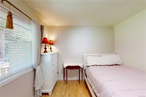 1382 McKenzie Ave — listing photo 42 of 57