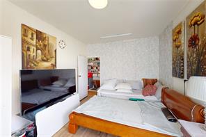 1382 McKenzie Ave — listing photo 47 of 57