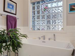 27-4305 Maltwood Lane — listing photo 19 of 46