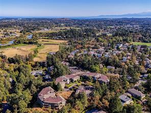 27-4305 Maltwood Lane — listing photo 38 of 46
