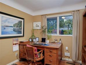 2064 Lansdowne Rd — listing photo 16 of 63