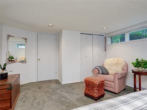 2064 Lansdowne Rd — listing photo 25 of 63